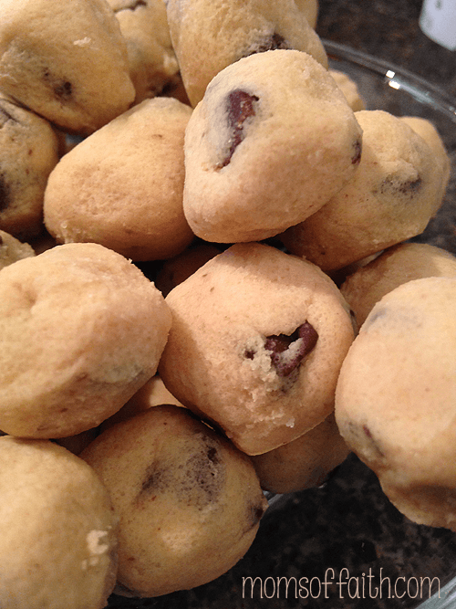 Freezer Cookie Dough Bites #recipe #cookiedough #foodie